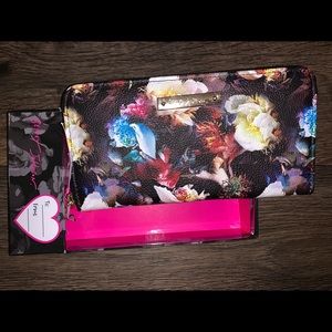 Women’s Betsey Johnson Floral Single Zip Around Wallet
